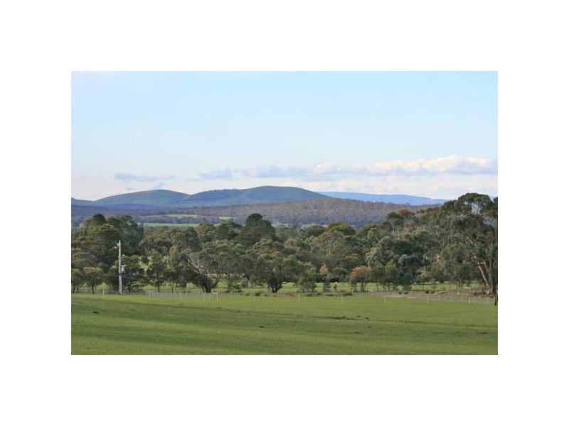 5 Picnic Road, Ararat VIC 3377