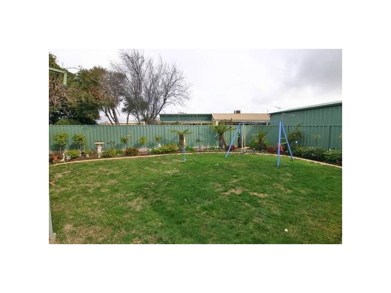 28 Coad Street, Ararat VIC 3377