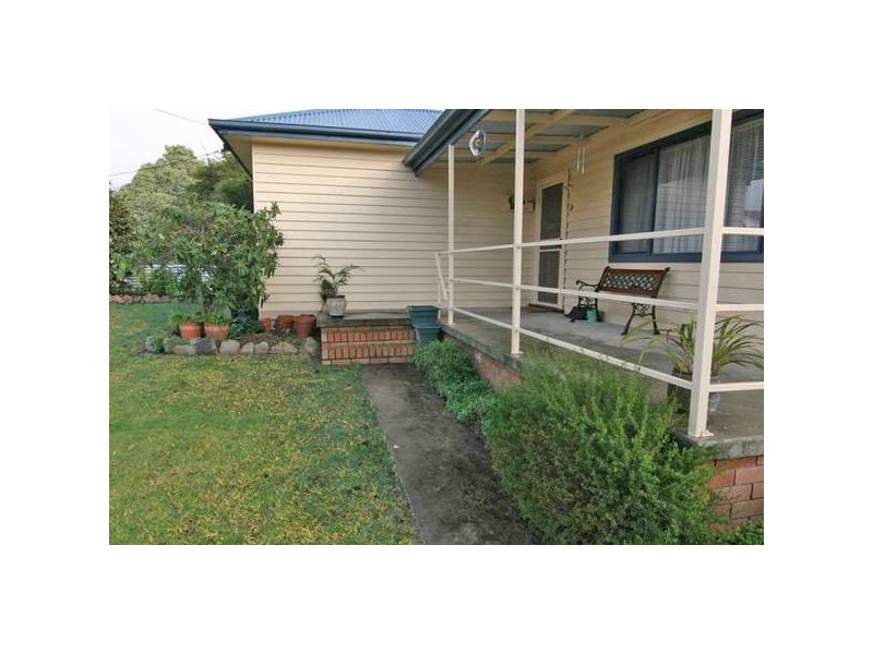 8 Clarke Street, Ararat VIC 3377