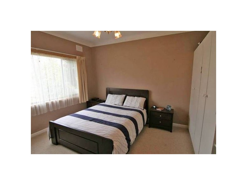 8 Clarke Street, Ararat VIC 3377