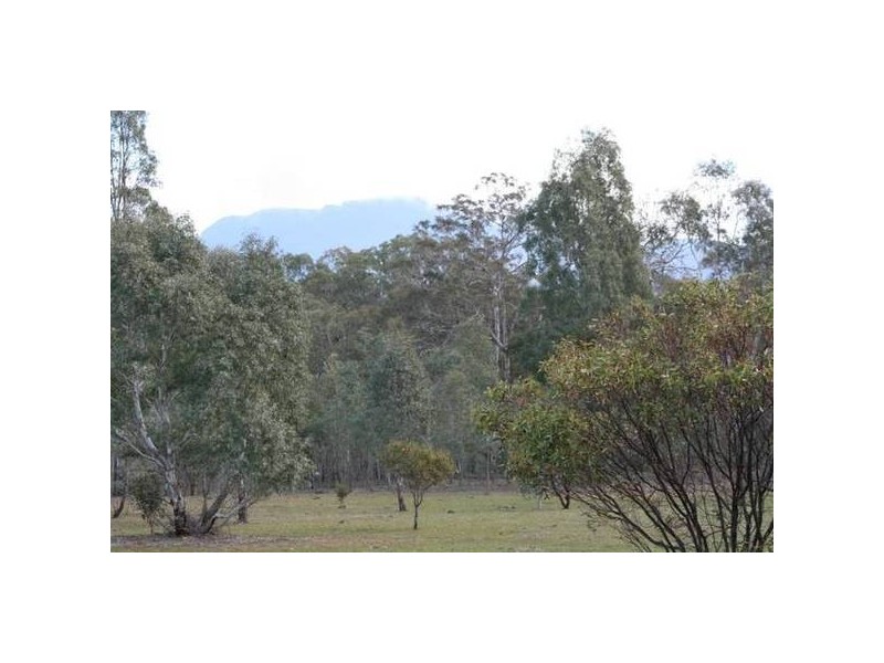 Off Londonderry Road, Jallukar, Moyston VIC 3377