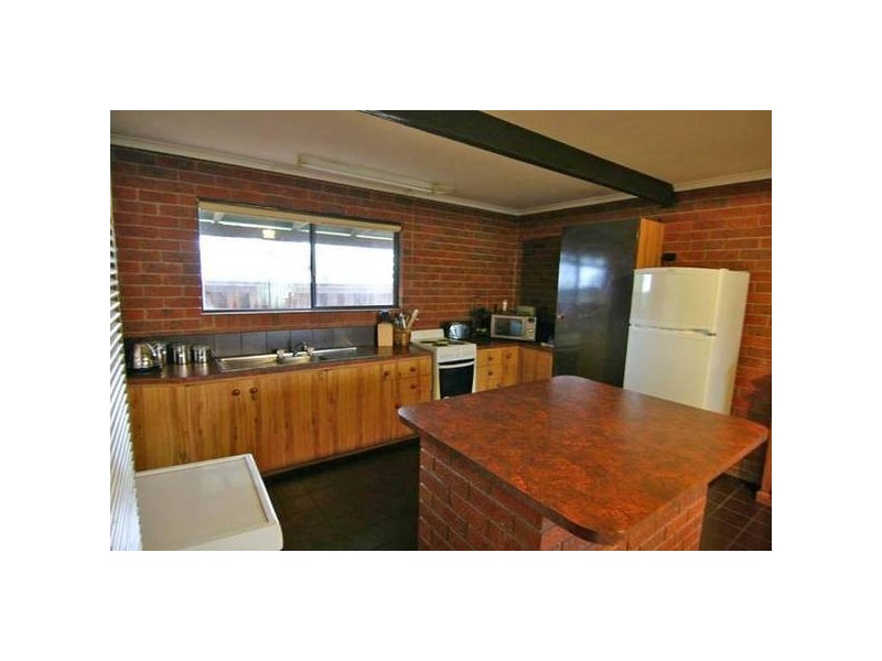 6 Wills Street, Ararat VIC 3377