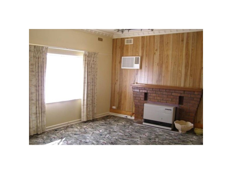 13 Queen Street South, Ararat VIC 3377