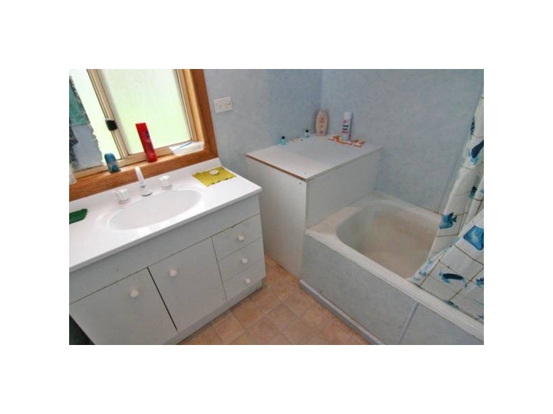 14 Rotary Avenue, Ararat VIC 3377