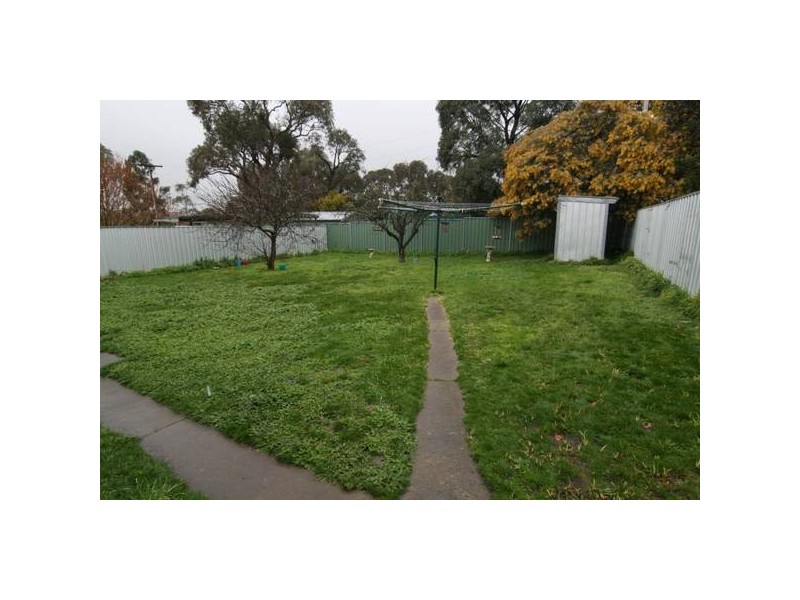 14 Rotary Avenue, Ararat VIC 3377