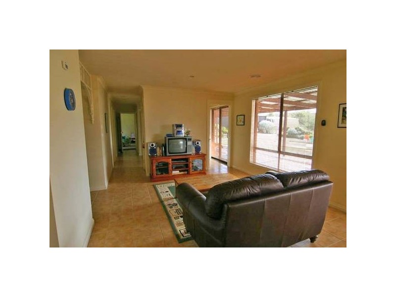 21 Bowen Place, Ararat VIC 3377