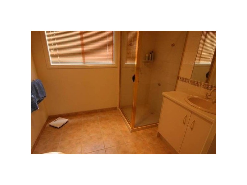 21 Bowen Place, Ararat VIC 3377