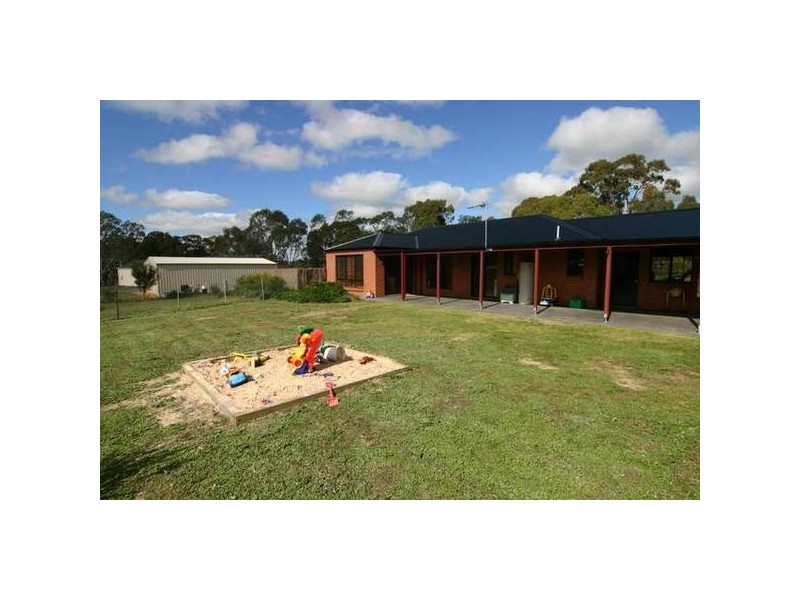 21 Bowen Place, Ararat VIC 3377