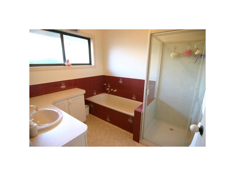 9 Blackwood Court, Ararat VIC 3377