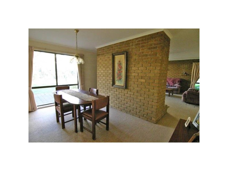 9 Mcloughlin Road, Ararat VIC 3377