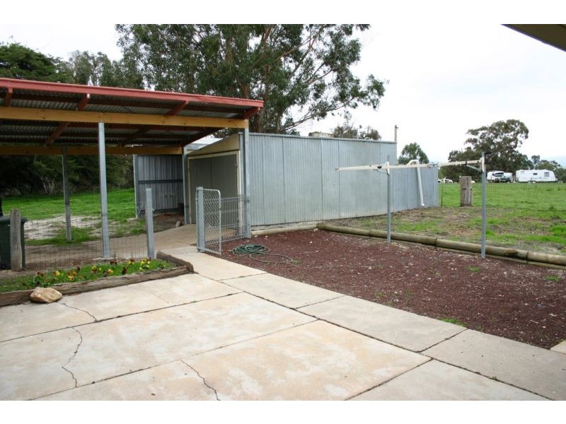 90 Boundry Road, Elmhurst VIC 3469