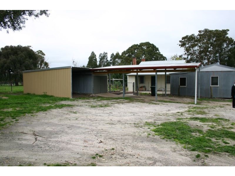 90 Boundry Road, Elmhurst VIC 3469