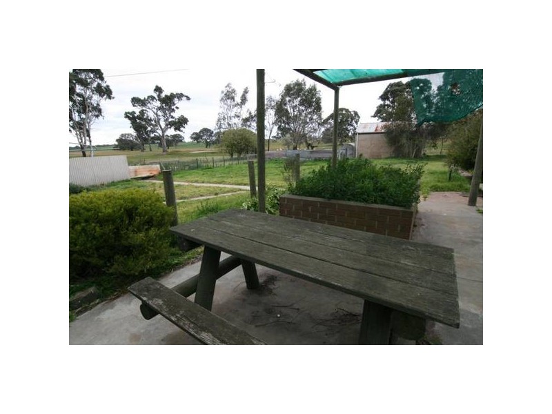 Dunkeld Road, Moyston VIC 3377
