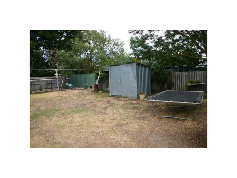 34 Churchill Avenue, Ararat VIC 3377