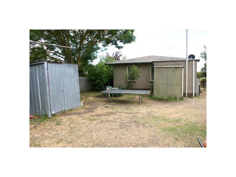 34 Churchill Avenue, Ararat VIC 3377