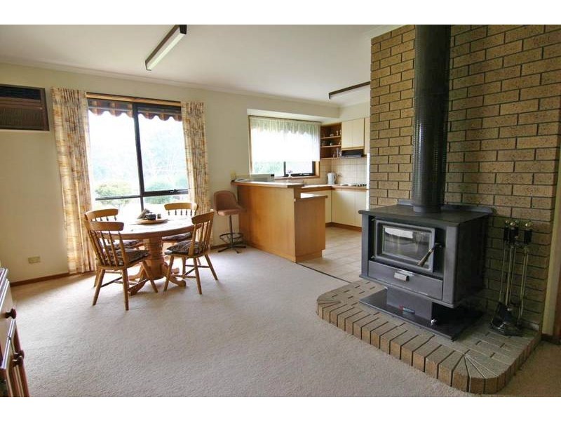 70 Green Street, Elmhurst VIC 3469