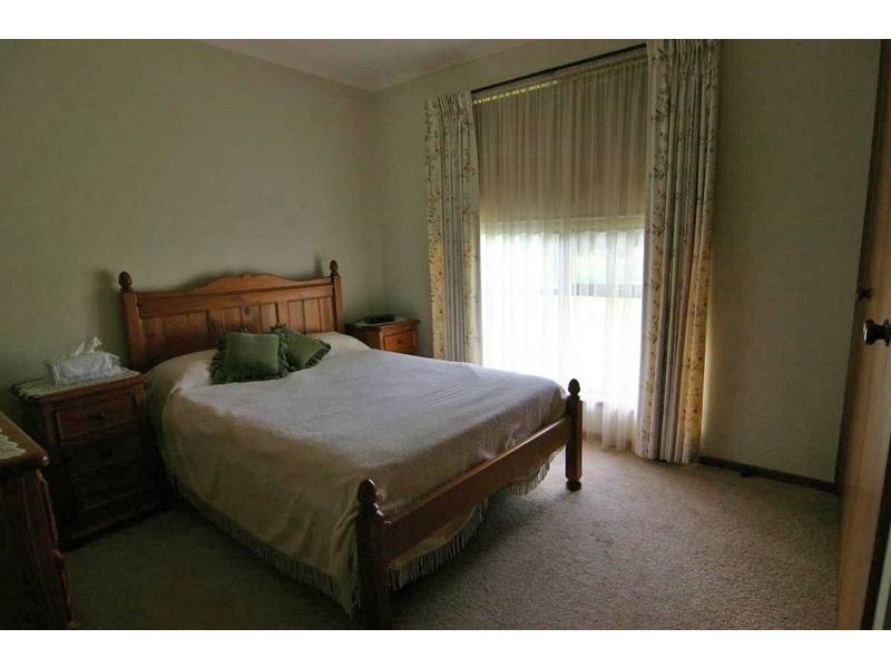 70 Green Street, Elmhurst VIC 3469