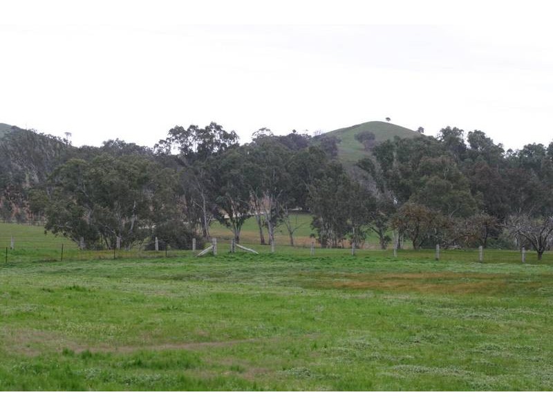 70 Green Street, Elmhurst VIC 3469