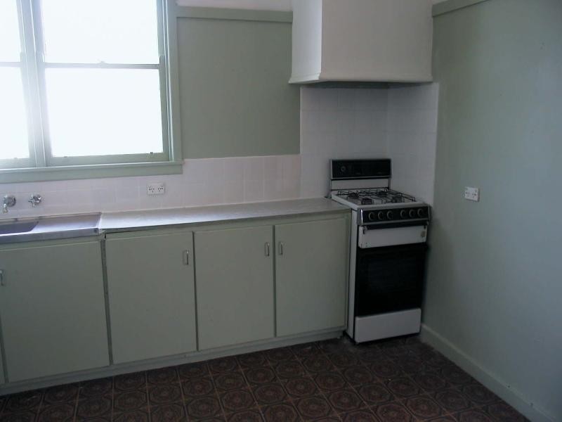 4 Churchill Avenue, Ararat VIC 3377