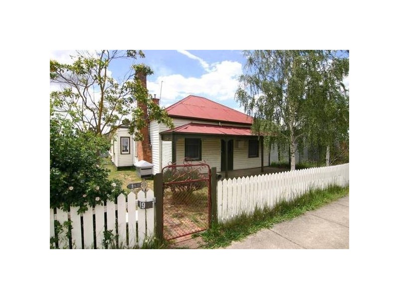 19 Palmerston Street, Ararat VIC 3377