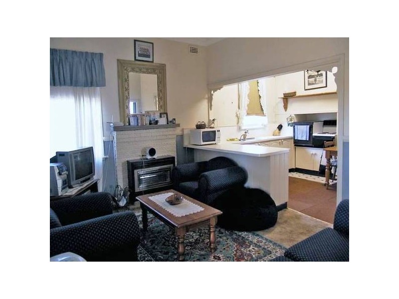 102 Main Street, Great Western VIC 3377