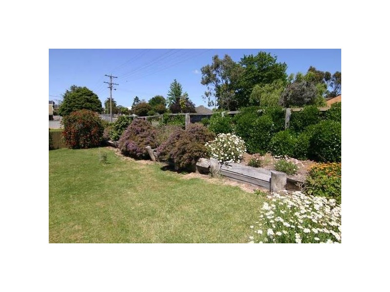 20 Viewpoint Street, Ararat VIC 3377