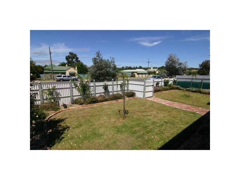 59 Moore Street, Ararat VIC 3377
