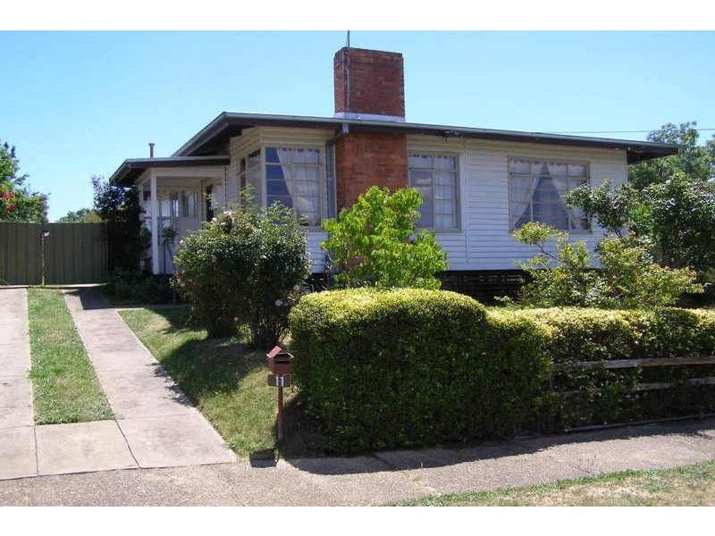 11 Webb Street, Ararat VIC 3377