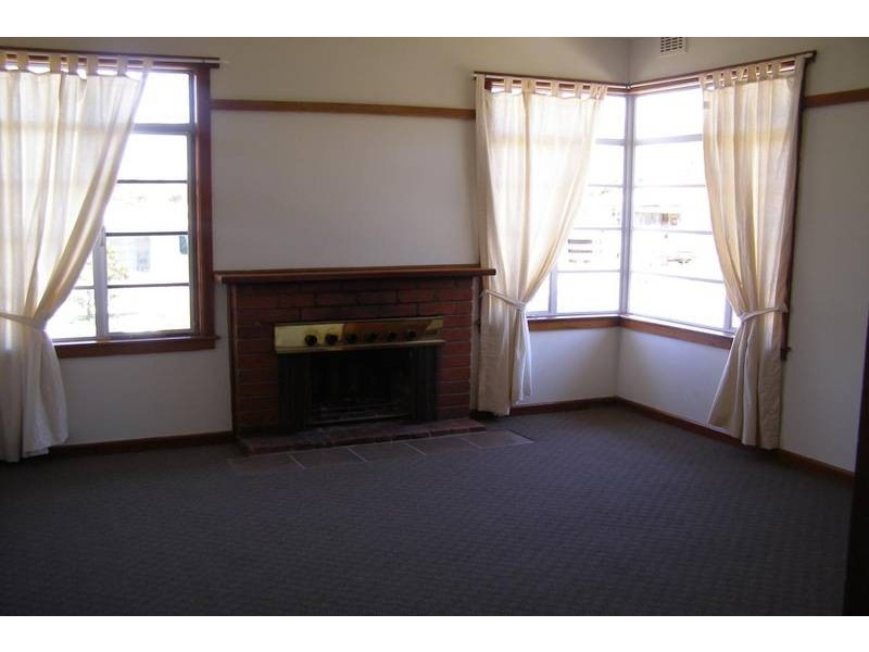 11 Webb Street, Ararat VIC 3377