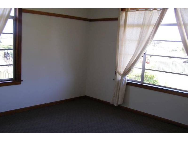 11 Webb Street, Ararat VIC 3377