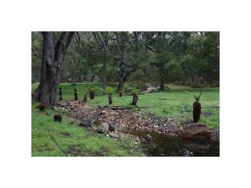 2 Mount Zero Road, Halls Gap VIC 3381