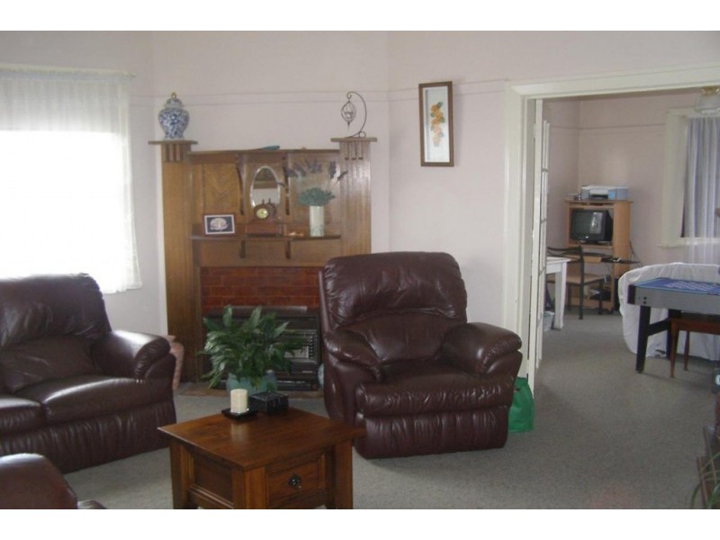 22 Banfield Street, Ararat VIC 3377