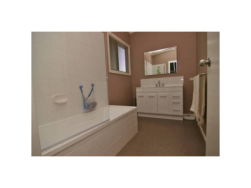 32 Benbow Street, Ararat VIC 3377