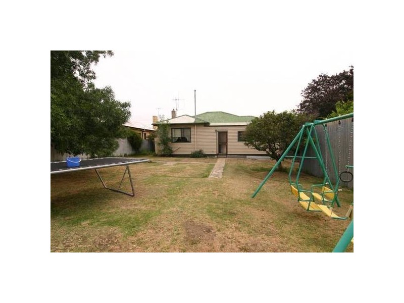22 Mc Neil Street, Ararat VIC 3377