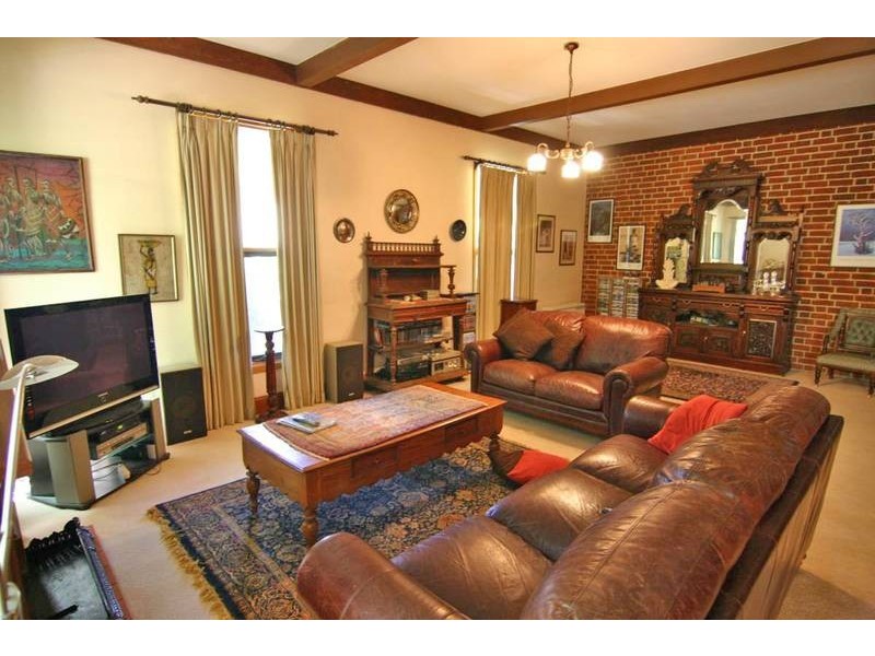 46 Barkly St West, Ararat VIC 3377