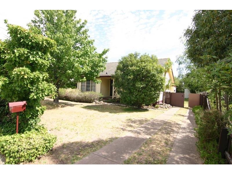 15 Laidlaw Street, Ararat VIC 3377