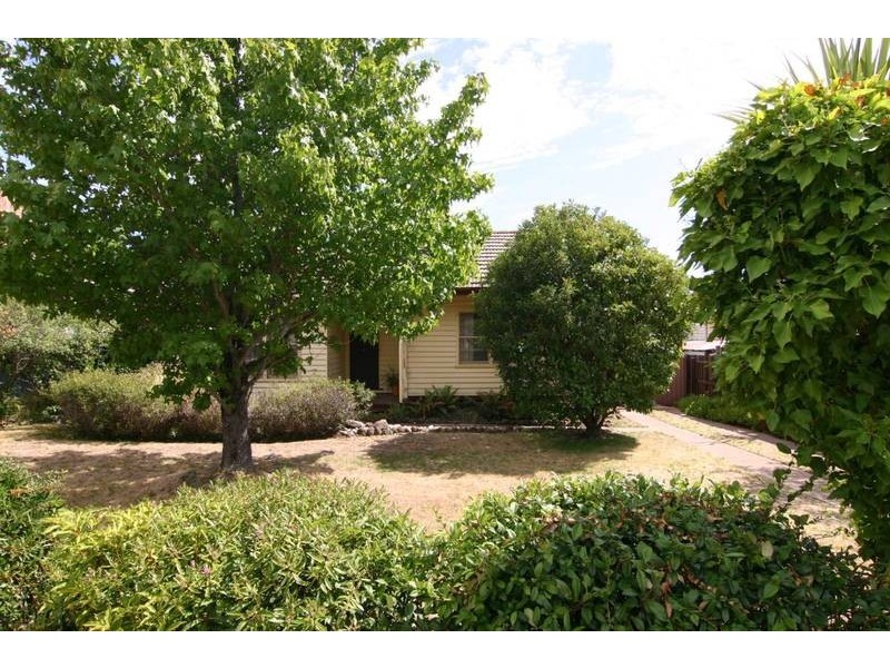 15 Laidlaw Street, Ararat VIC 3377