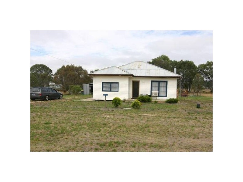 13 Nichol Street, Ararat VIC 3377