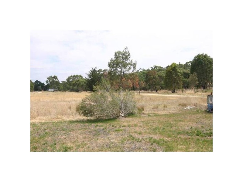 13 Nichol Street, Ararat VIC 3377