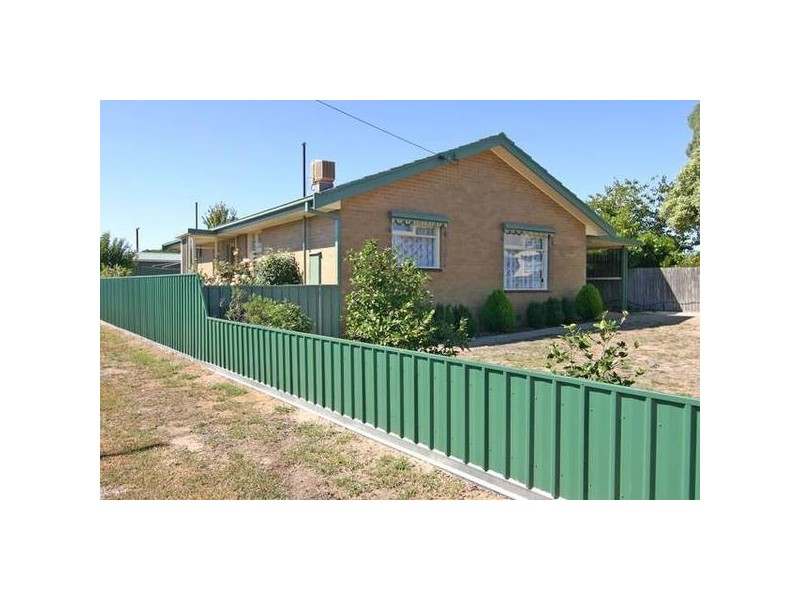 24 George Road, Ararat VIC 3377