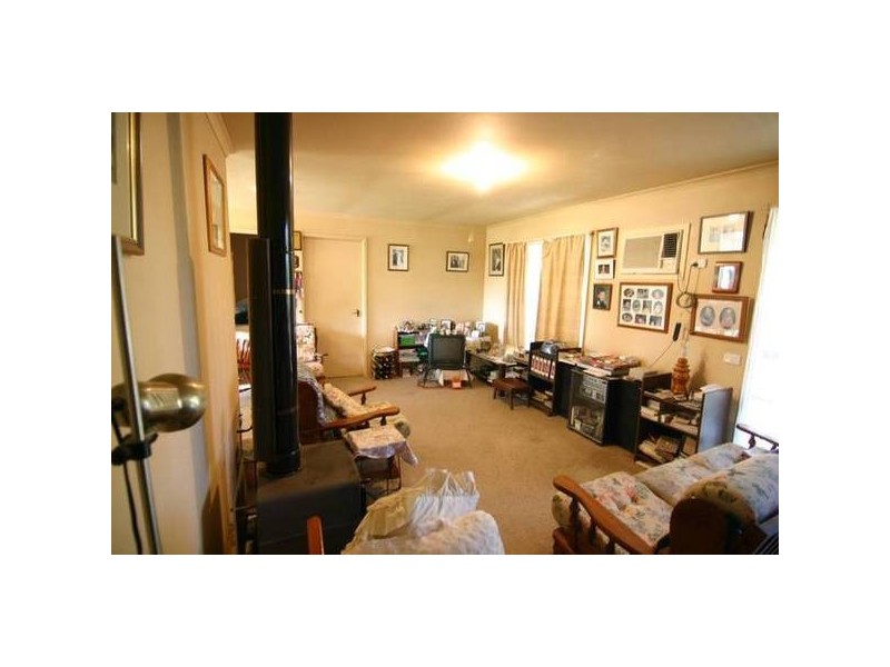 81 Hillarys Road, Elmhurst VIC 3469