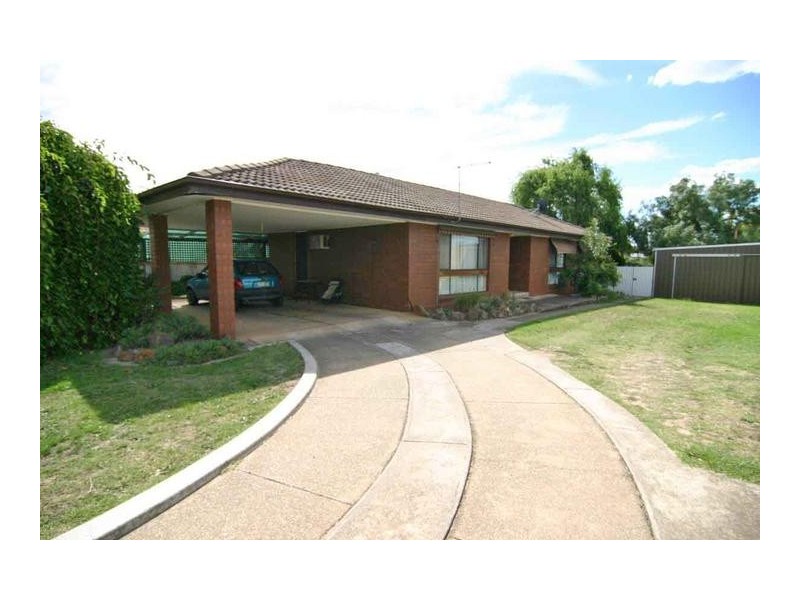 35 McLellan Street, Ararat VIC 3377