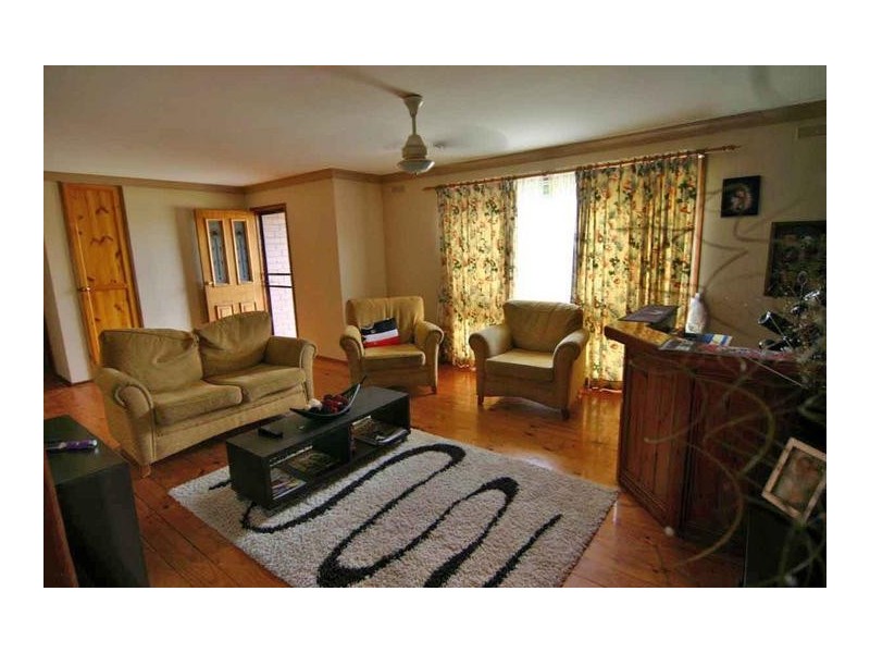 35 McLellan Street, Ararat VIC 3377