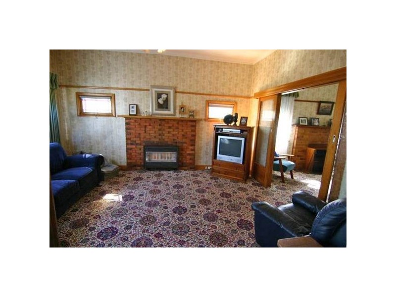 16 Dawson Street, Ararat VIC 3377