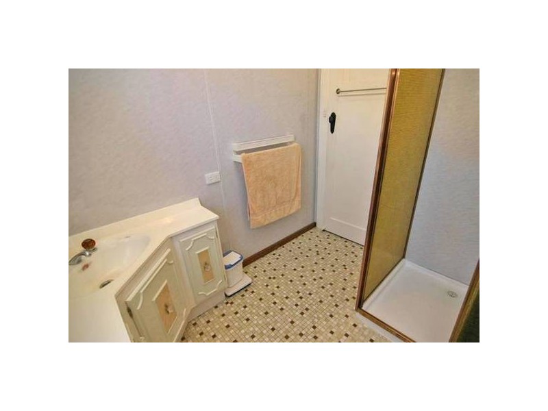 16 Dawson Street, Ararat VIC 3377