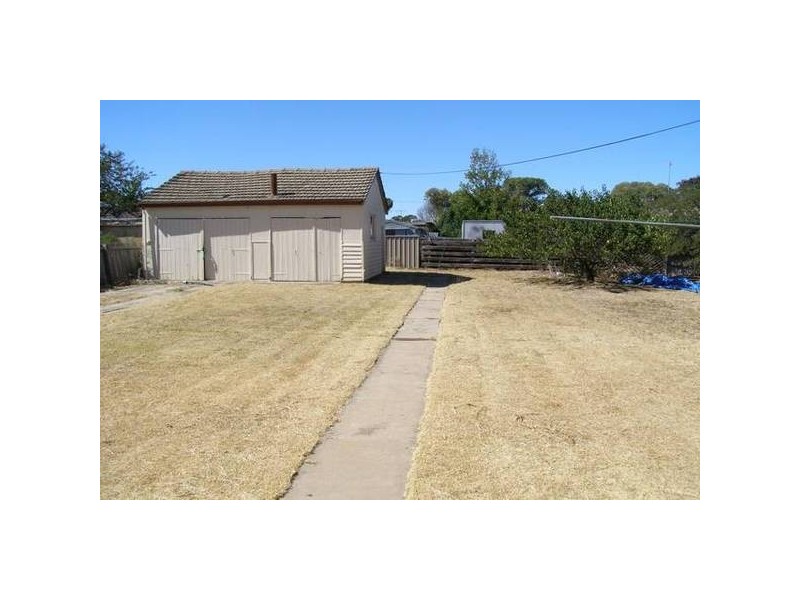 8 Baird Street, Ararat VIC 3377