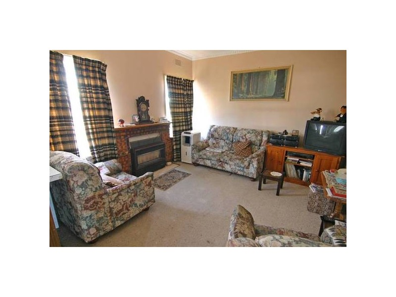 121 Moore Street, Ararat VIC 3377