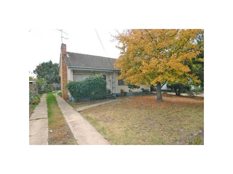 19 Marx Crescent, Ararat VIC 3377