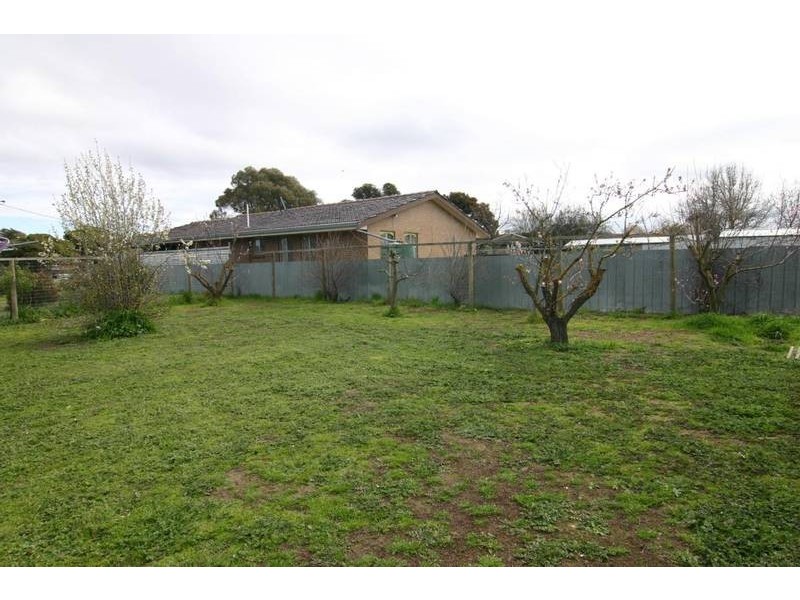 21 Best Street, Ararat VIC 3377