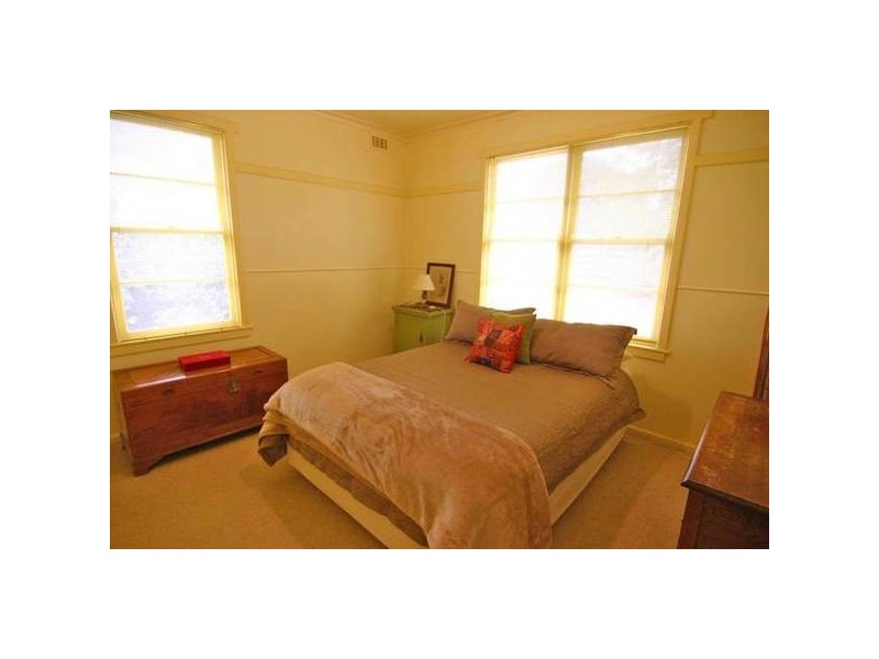 1 Churchill Avenue, Ararat VIC 3377